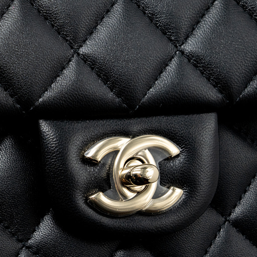 chanel-22p-lion-charm-top-handle-mini-rectangular-flap-bag-lambskin-black-lghw-microchip