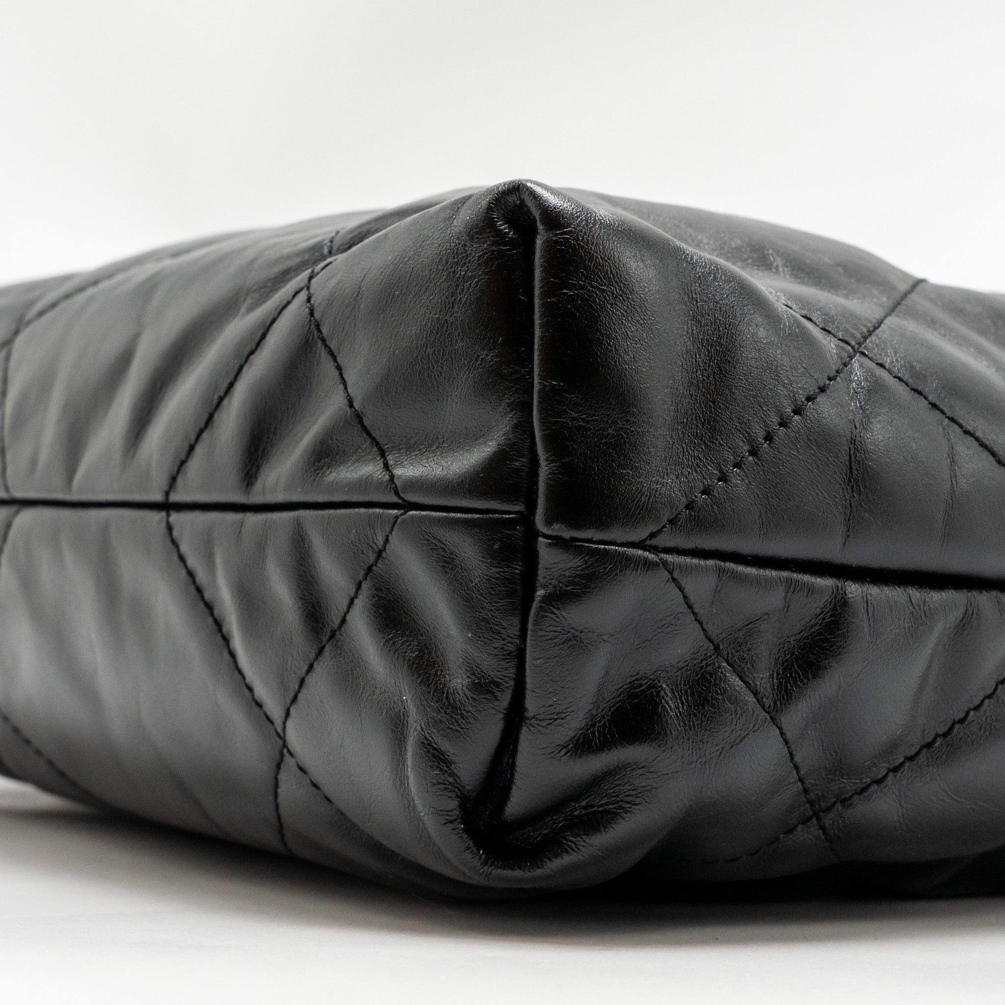chanel-22-bag-black