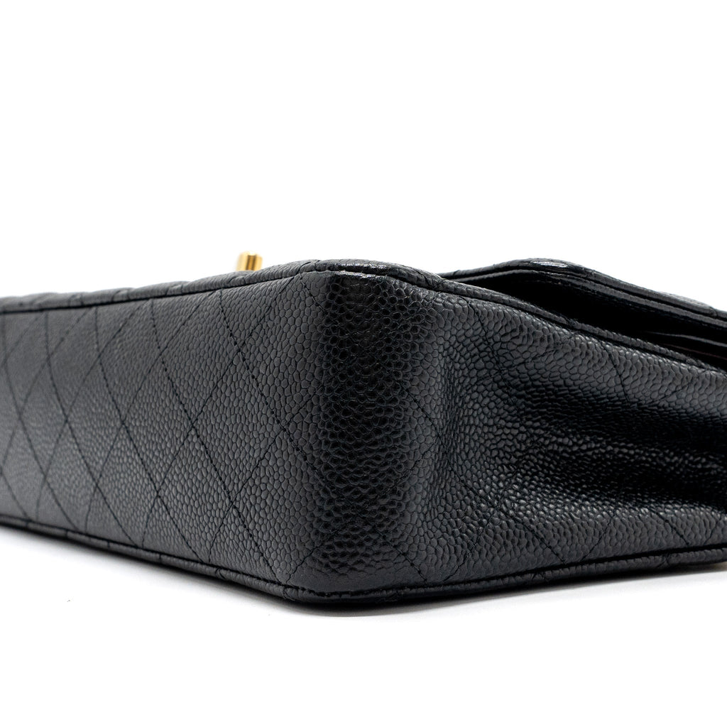 chanel-medium-classic-double-flap-bag-caviar-ghw