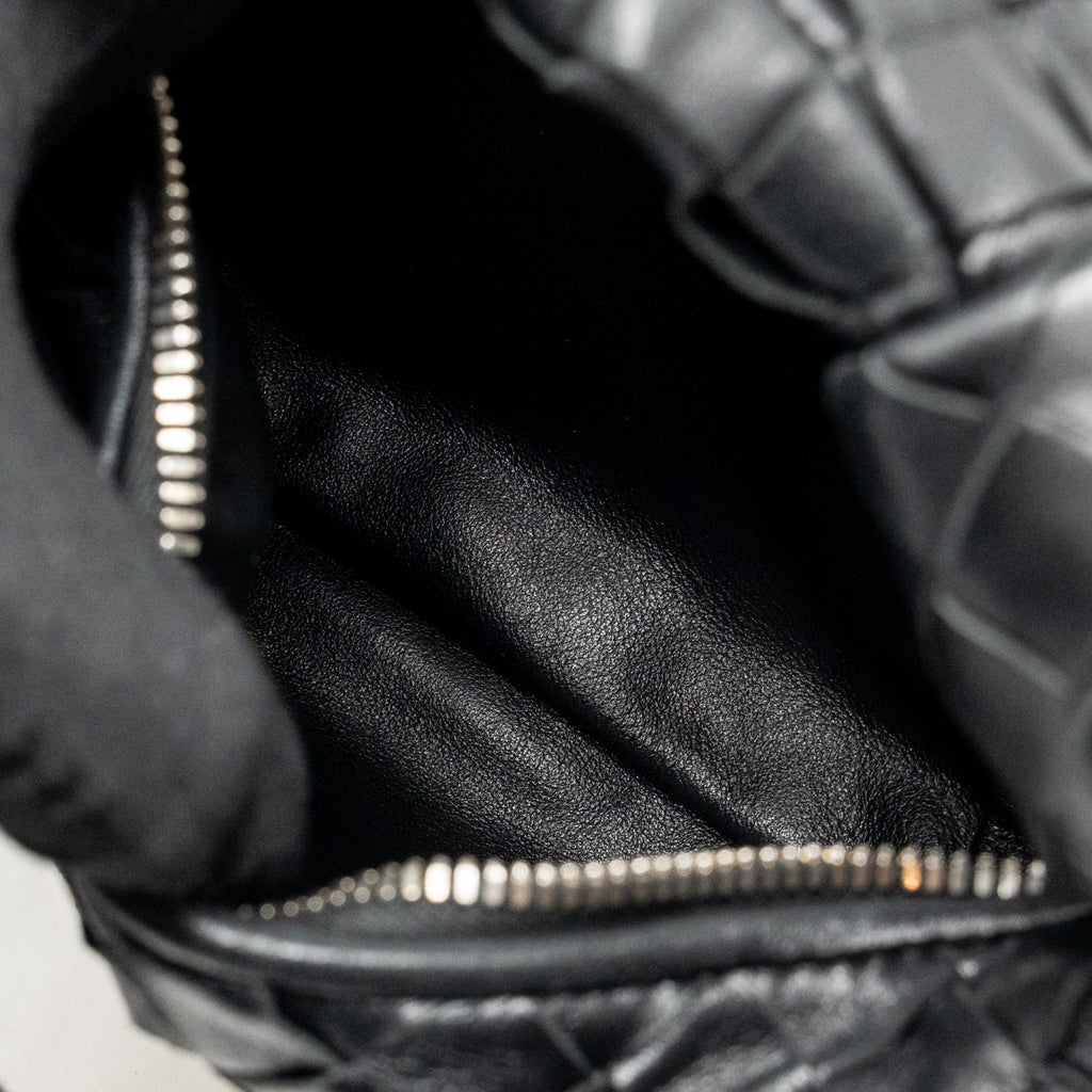 bottega-veneta-mini-jodie-lambskin-black-shw-2