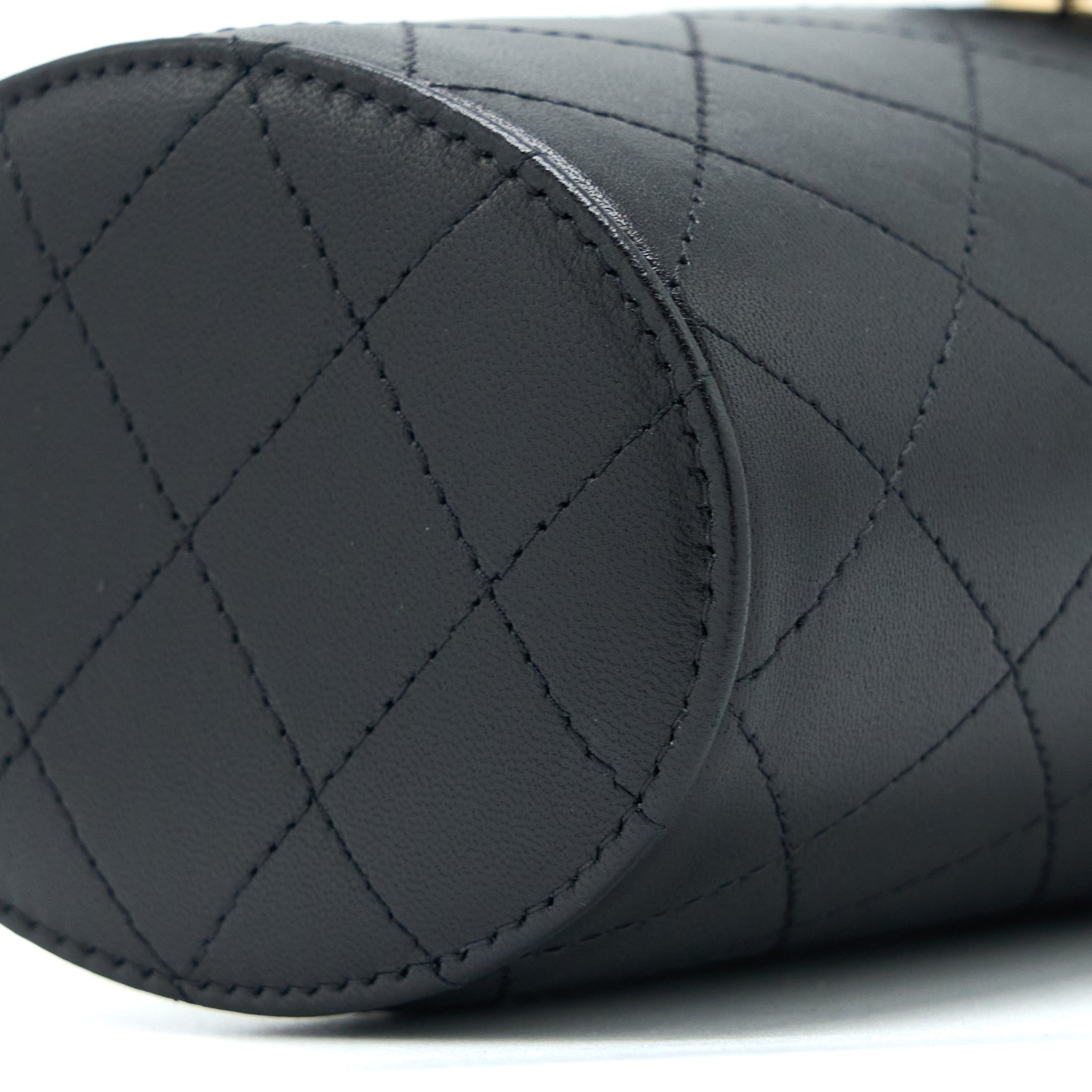 chanel-round-vanity-case-with-chain-lambskin-black-lghw