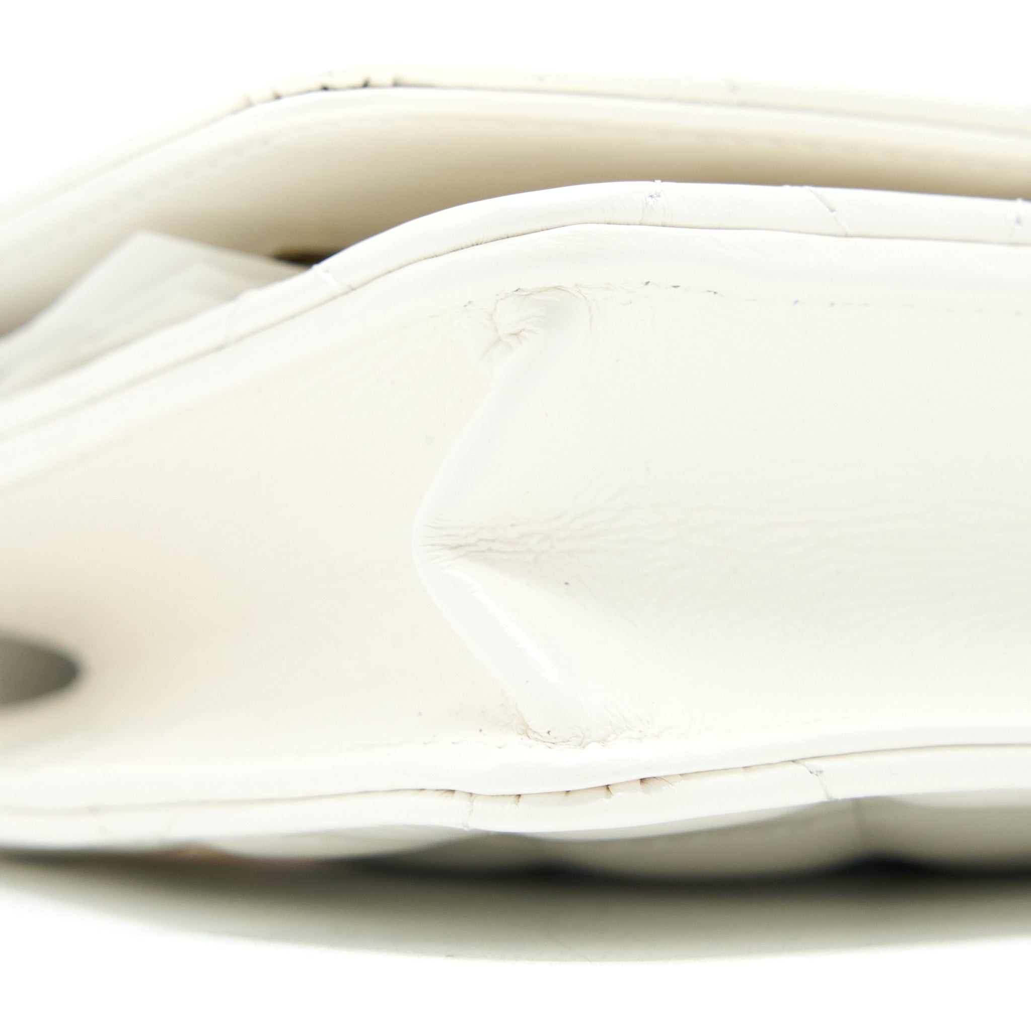 chanel-23p-top-handle-wallet-on-chain-calfskin-white-multicolour-brushed-ghw-microchip