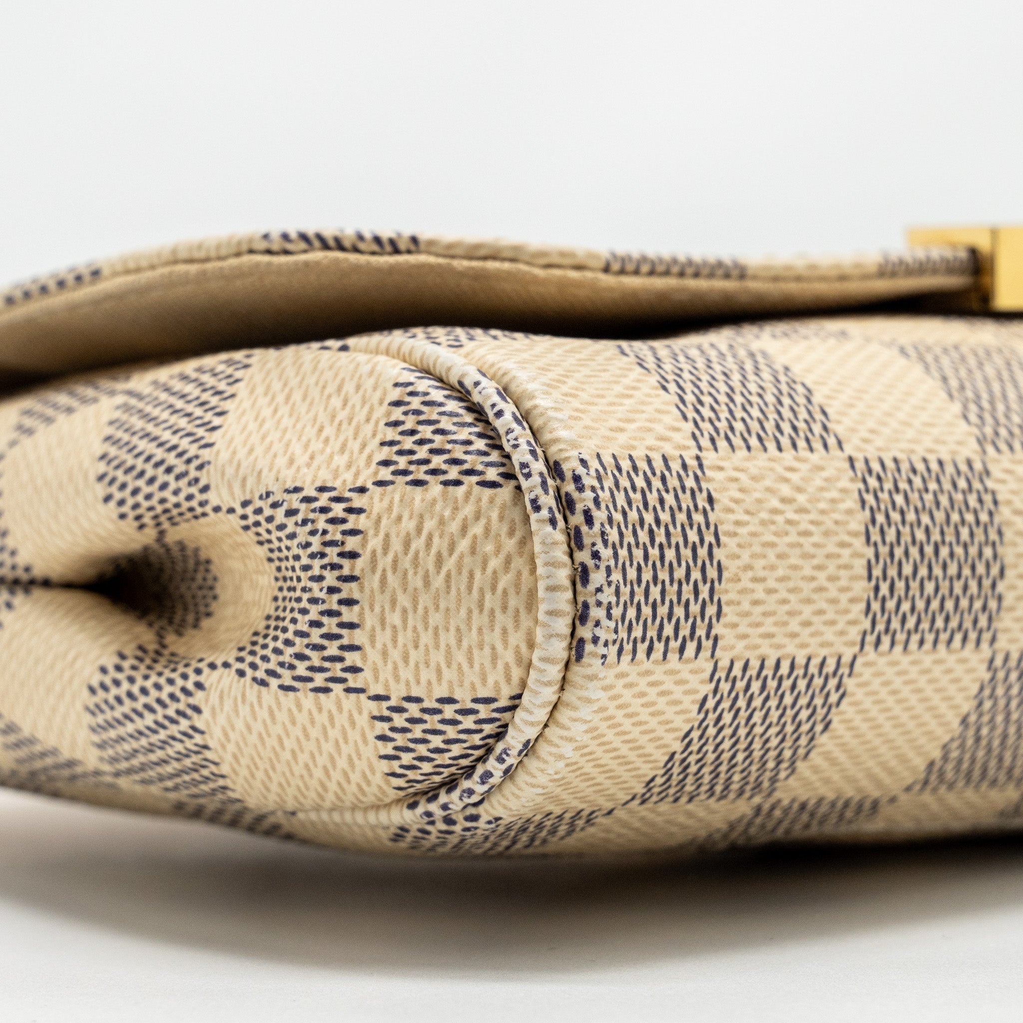 louis-vuitton-favorite-pm-damier-azur-canvas-ghw
