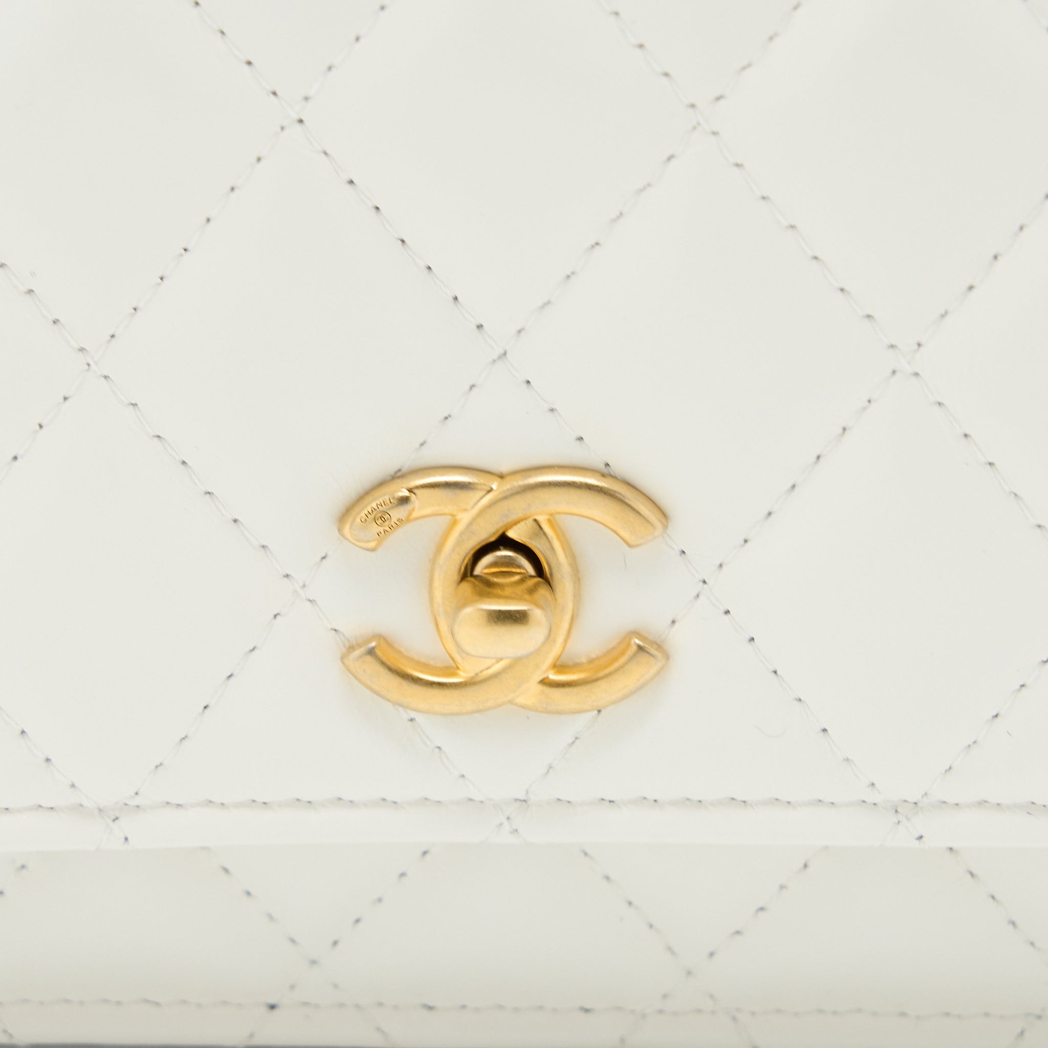 chanel-23p-top-handle-wallet-on-chain-calfskin-white-multicolour-brushed-ghw-microchip