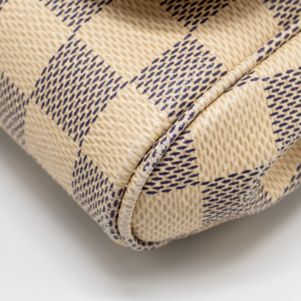 louis-vuitton-favorite-pm-damier-azur-canvas-ghw