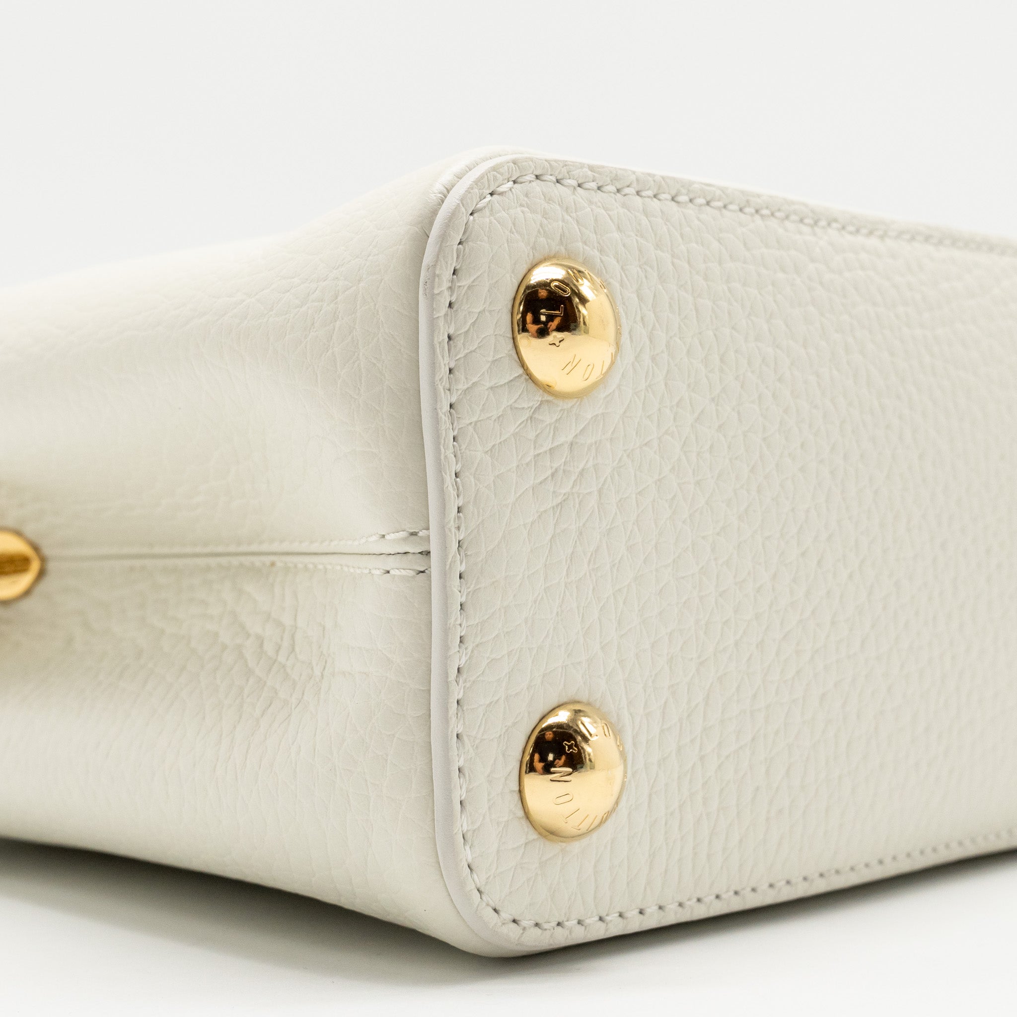 louis-vuitton-capucines-bb-taurillon-by-the-pool-snow-white-provence-blue-ghw