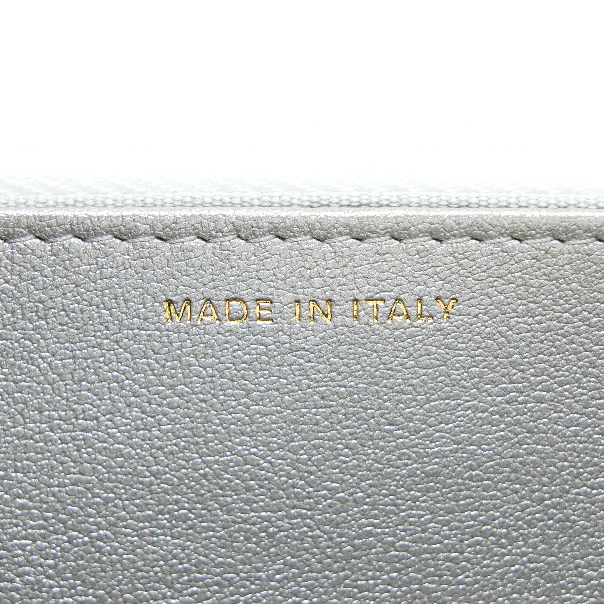 chanel-23p-top-handle-wallet-on-chain-calfskin-white-multicolour-brushed-ghw-microchip