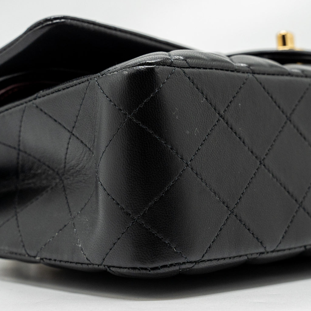 chanel-medium-classic-double-flap-bag-lambskin-black-ghw-8