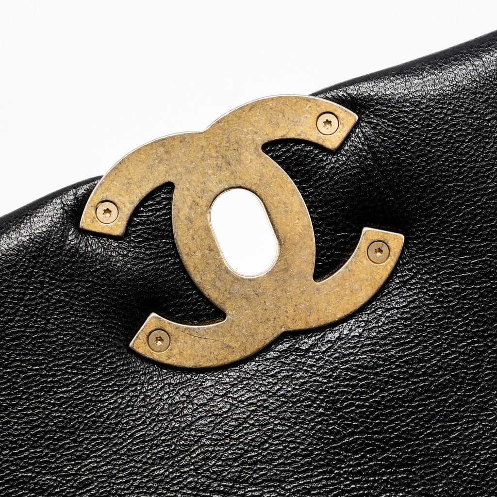 chanel-medium-19-bag-goatskin-black-multicolour-hardaware
