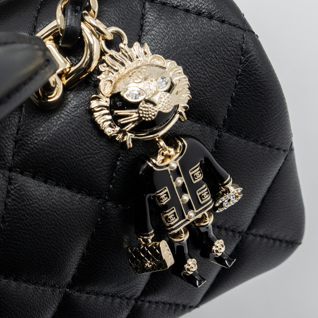 chanel-22p-lion-charm-top-handle-mini-rectangular-flap-bag-lambskin-black-lghw-microchip