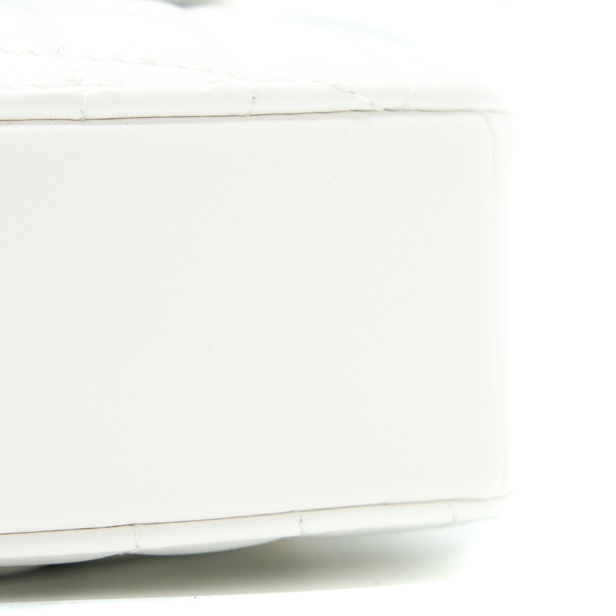 chanel-22s-heart-bag-lambskin-white-lghw-microchip-2