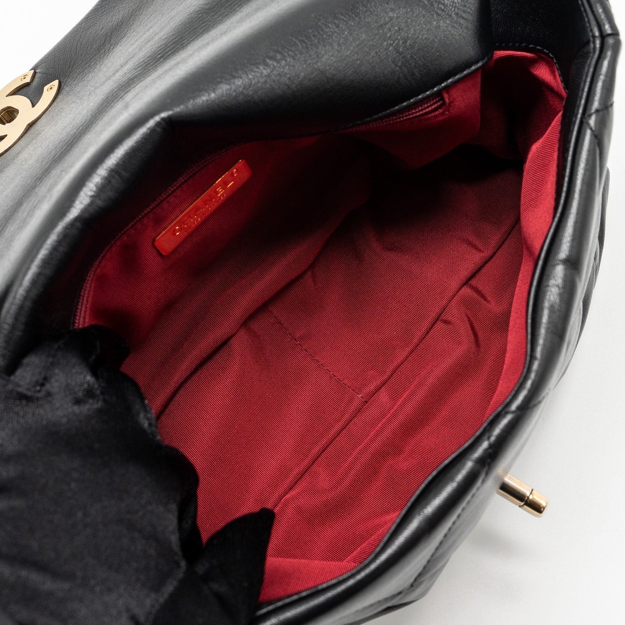 chanel-medium-19-bag-goatskin-black-multicolour-hardaware