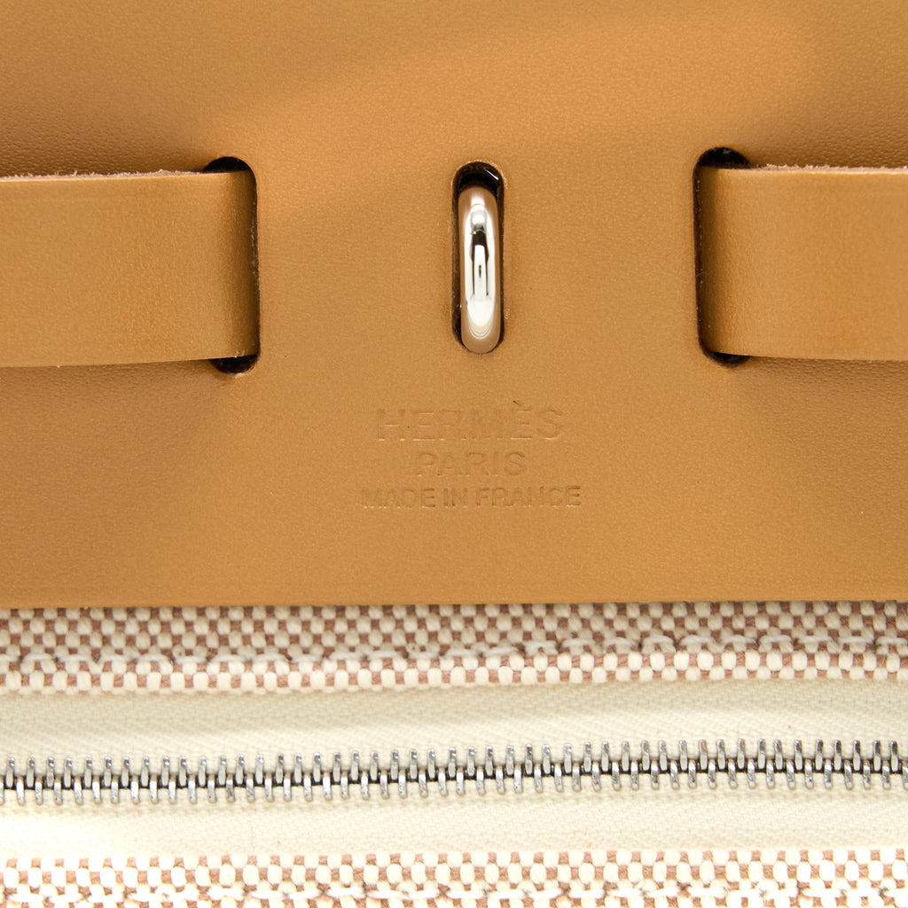 hermes-herbag-zip-31-toile-h-en-relief-brides-sable-ecru-beige-nat-sable-stamp-z
