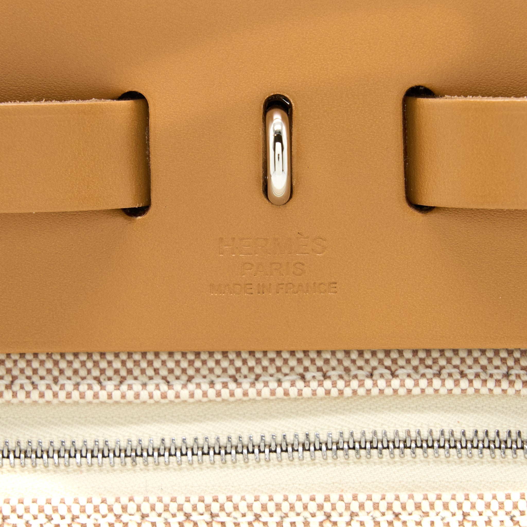 hermes-herbag-zip-31-toile-h-en-relief-brides-sable-ecru-beige-nat-sable-stamp-z