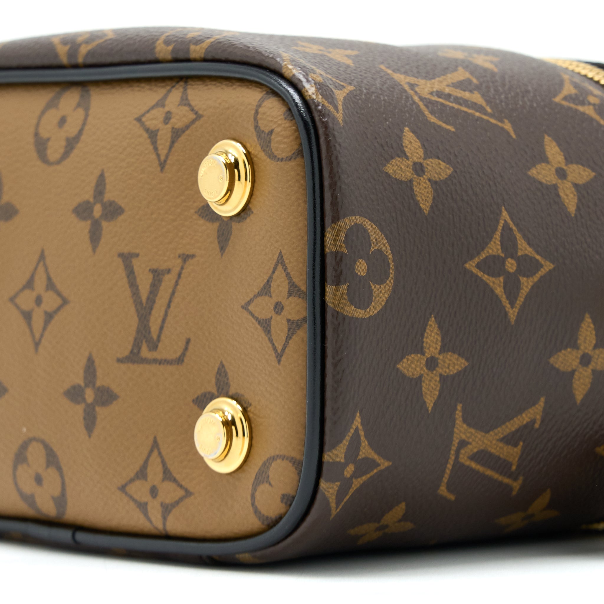 louis-vuitton-vanity-pm-monogram-canvas-ghw-1