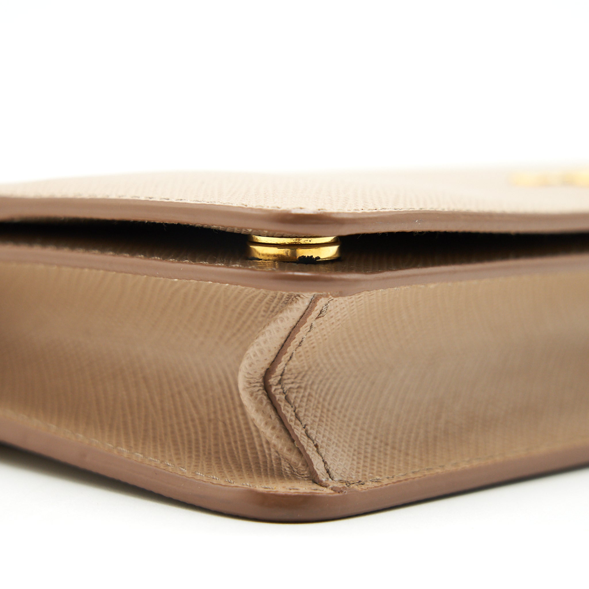 prada-giada-saffiano-leather-wallet-on-chain-beige