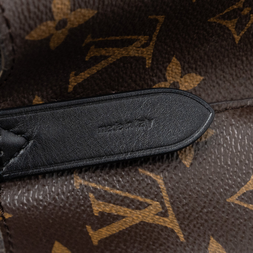 louis-vuitton-neonoe-mm-monogram-canvas-black-ghw