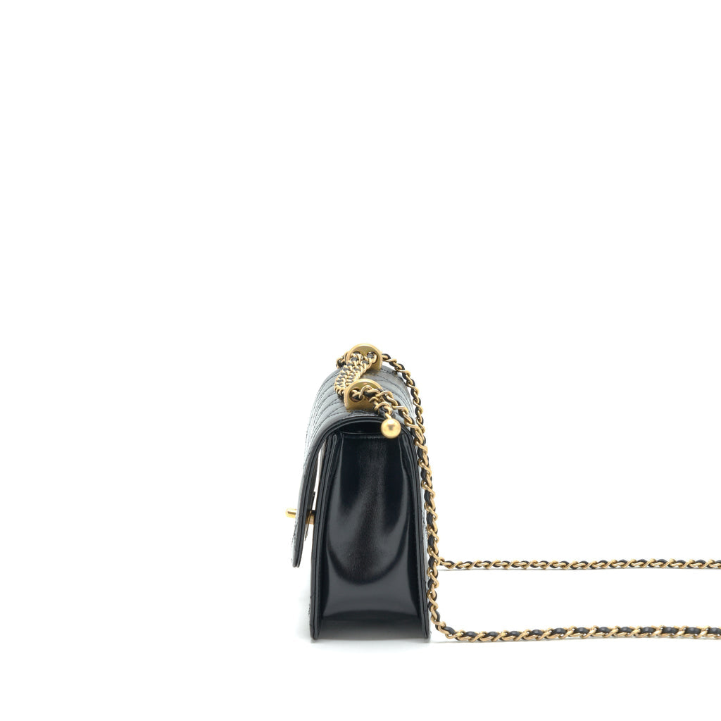 chanel-21a-gold-crush-flap-bag-calfskin-black-ghw-microchip