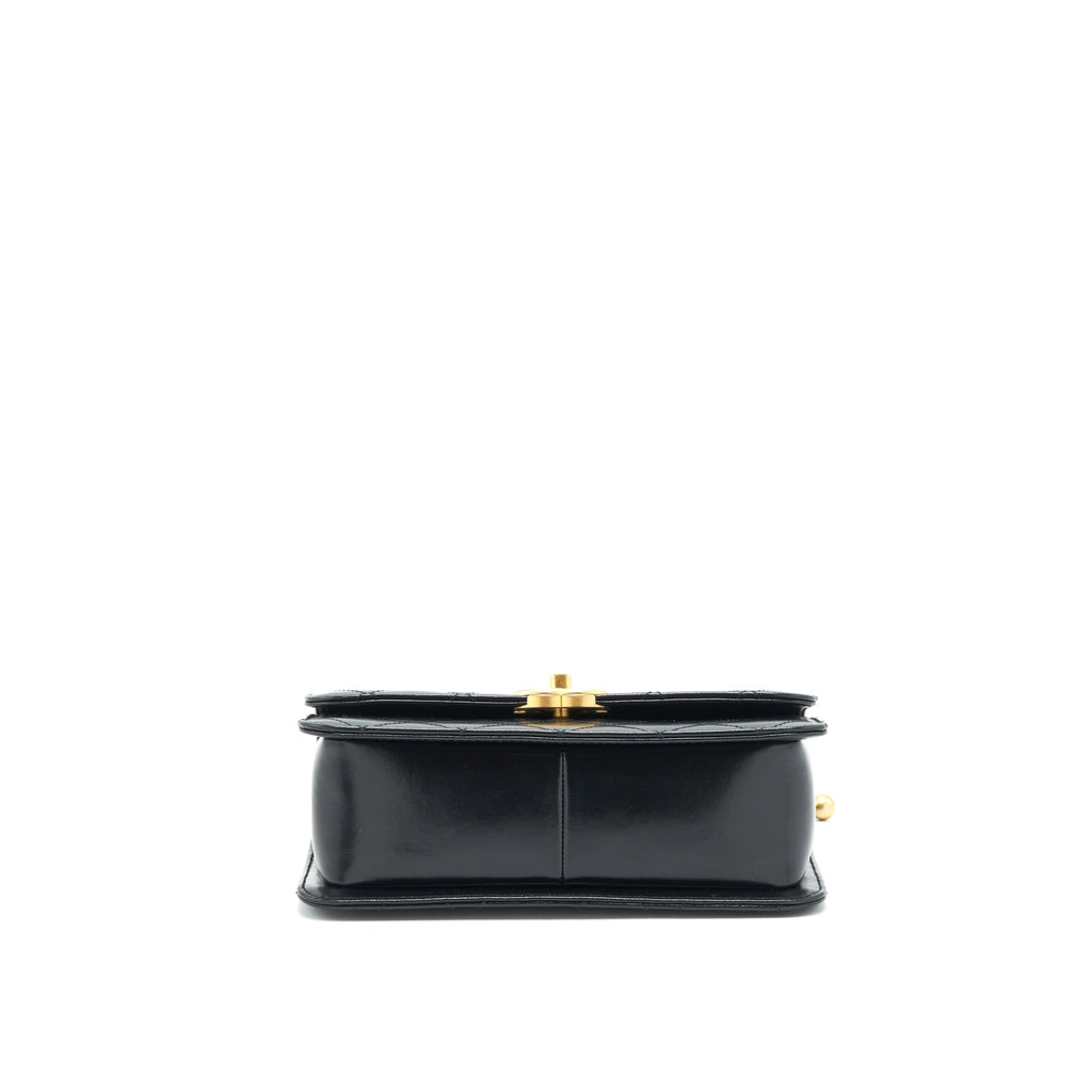 chanel-21a-gold-crush-flap-bag-calfskin-black-ghw-microchip