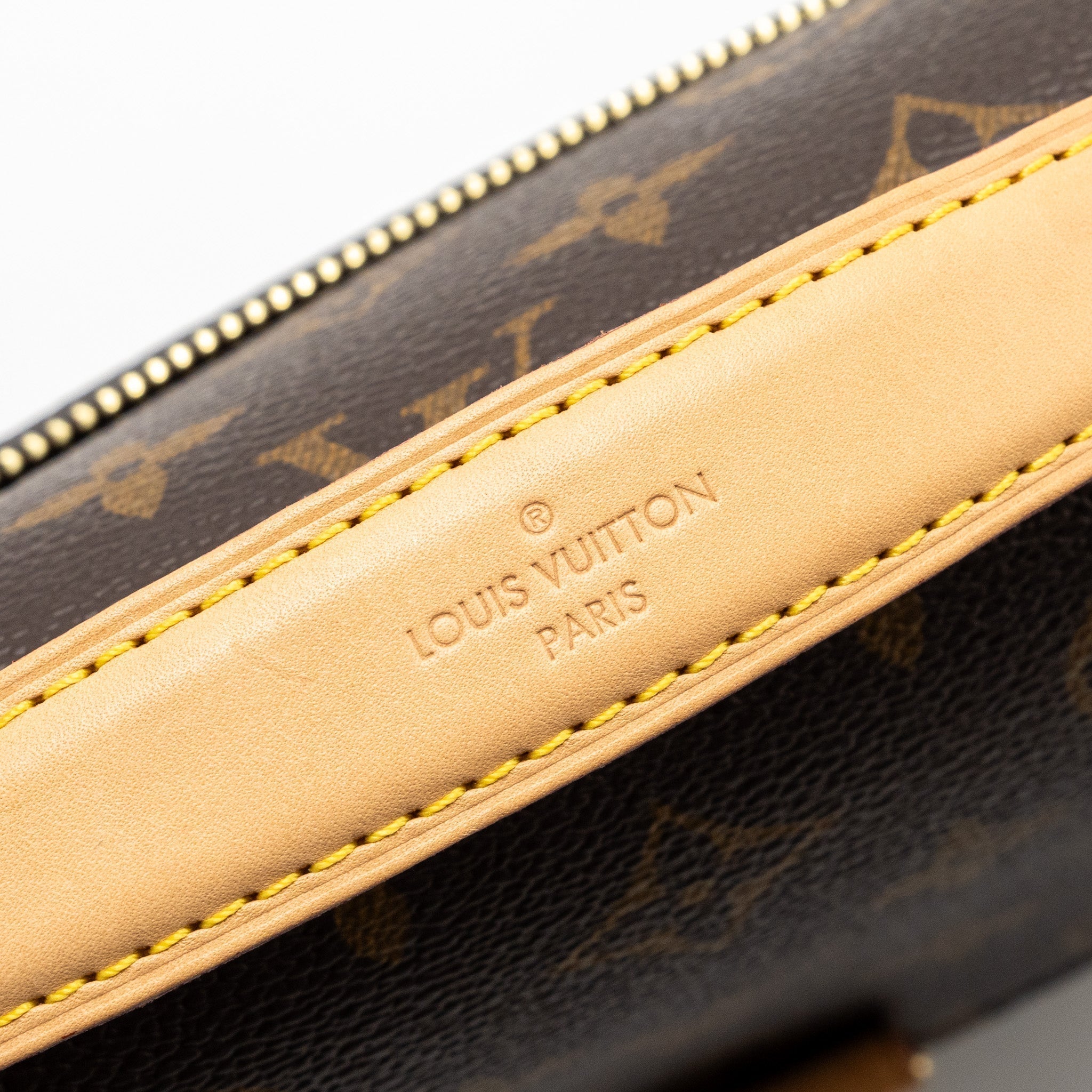 louis-vuitton-pochette-metis-monogram-canvas-ghw-14