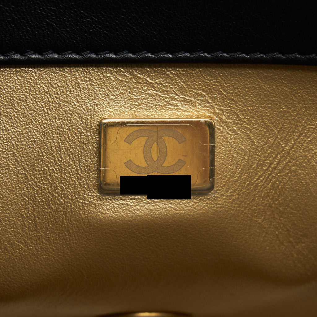 chanel-pearl-crush-mini-square-flap-bag-lambskin-black-ghw-microchip
