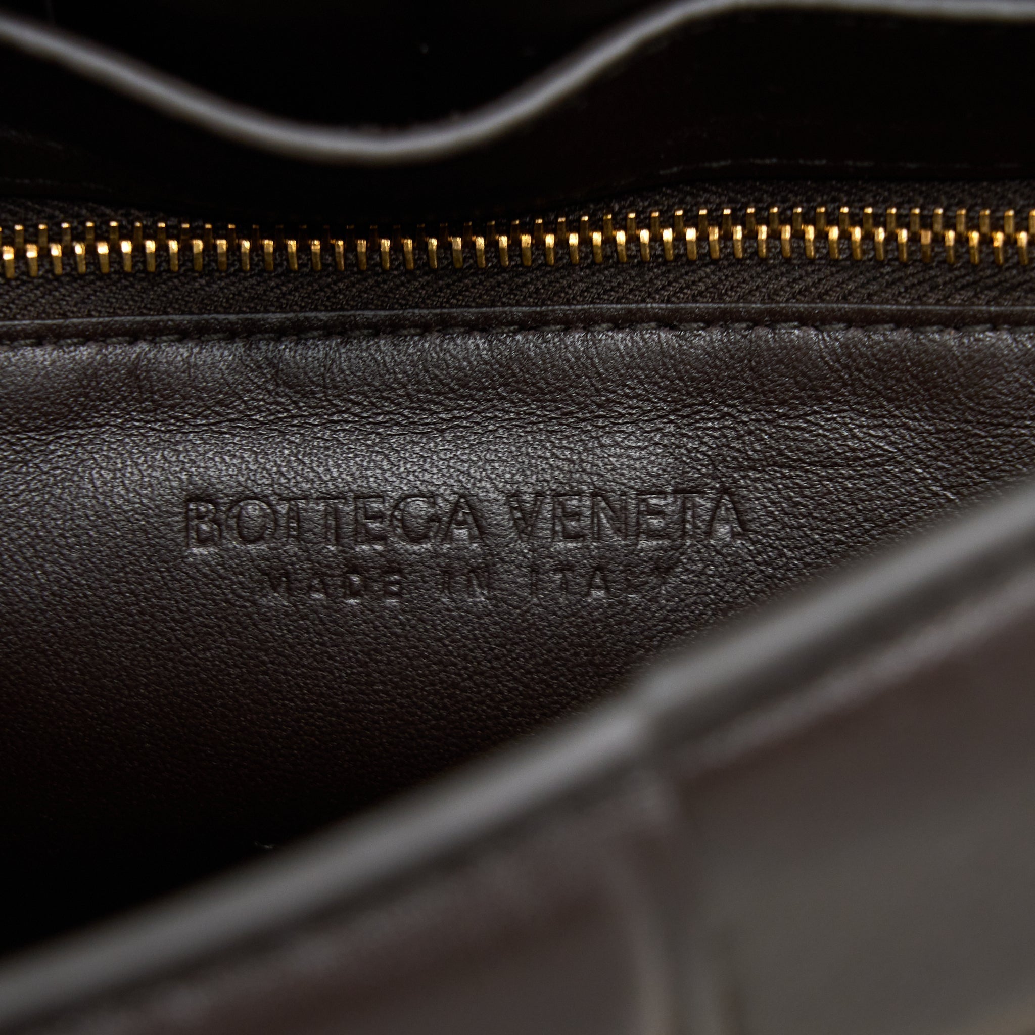 bottega-veneta-chain-cassette-bag-dark-brown-ghw