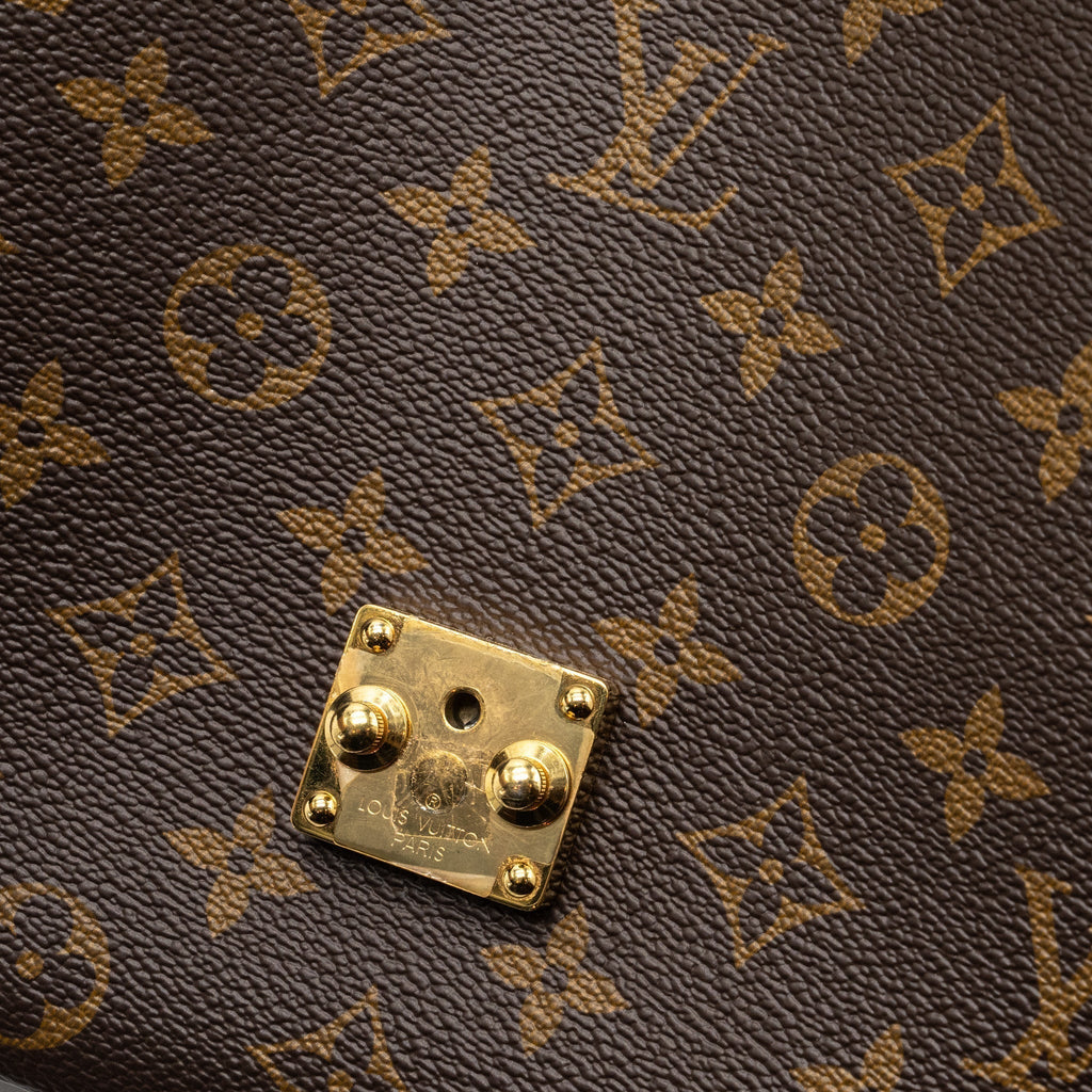 louis-vuitton-pochette-metis-monogram-canvas-ghw-14