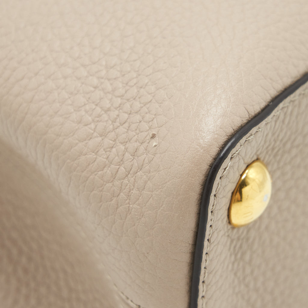 louis-vuitton-capucines-bb-taurillon-galet-ghw