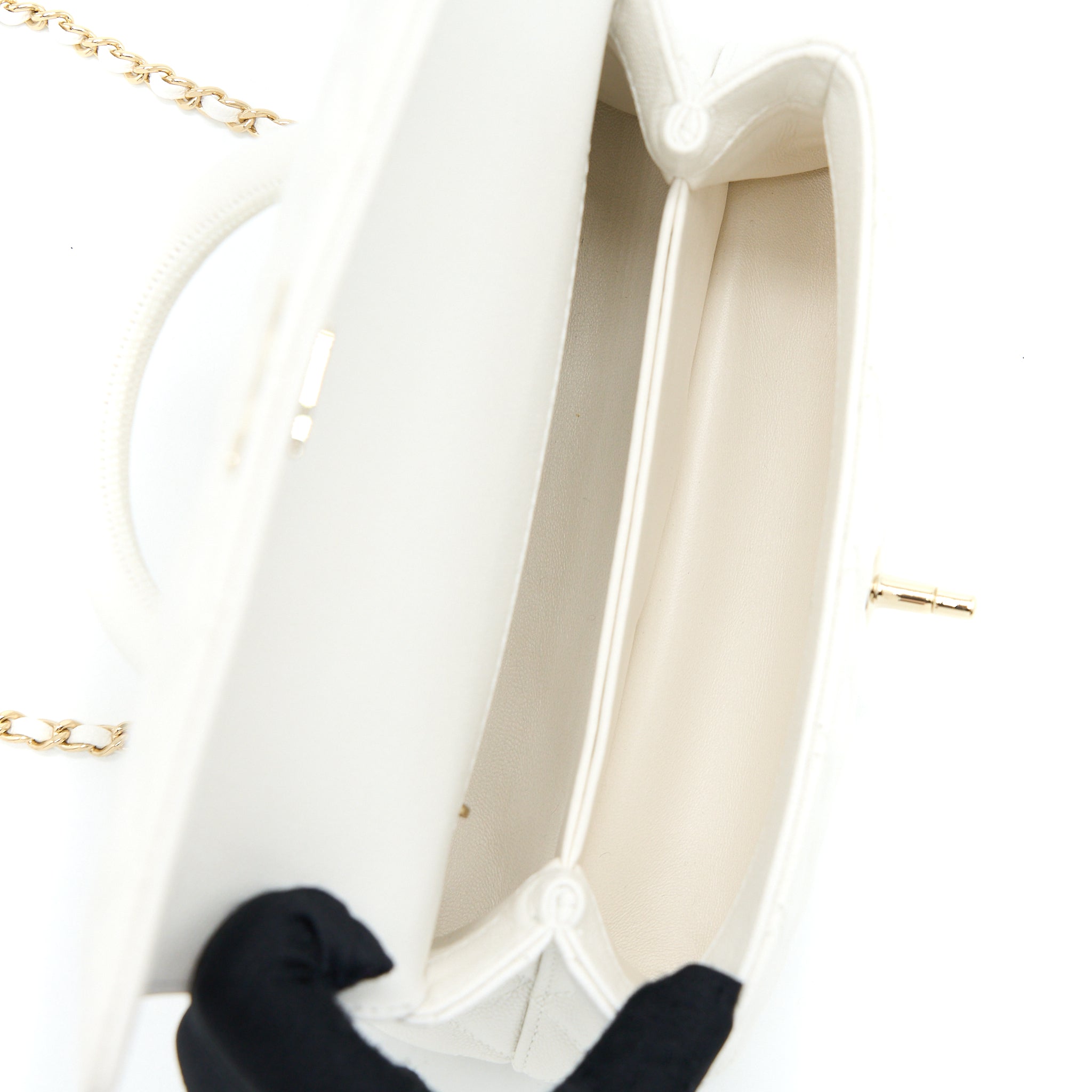 chanel-small-coco-handle-caviar-white-lghw-microchip-4