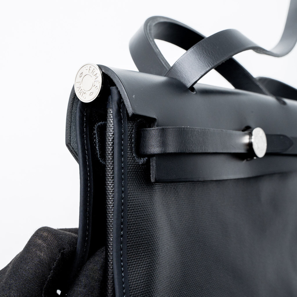 hermes-herbag-31-berline-canvas-vache-hunter-black-shw-stamp-c