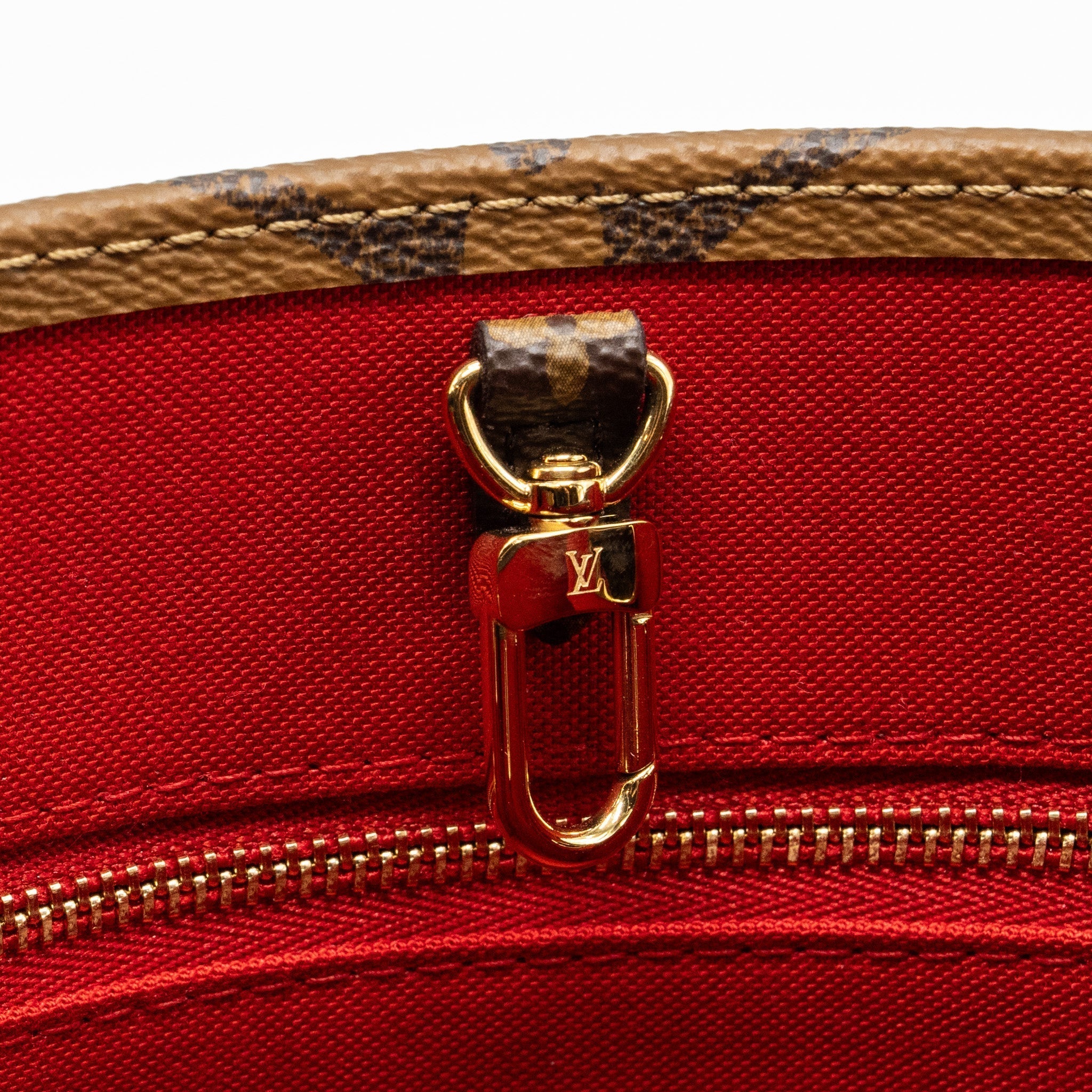 louis-vuitton-onthego-pm-monogram-canvas-ghw-new-version