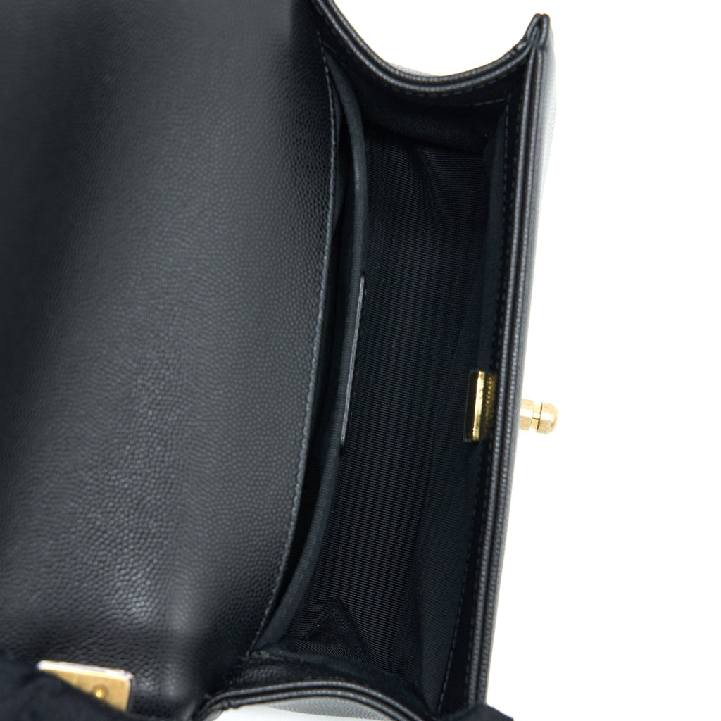 chanel-small-boy-bag-caviar-black-ghw-microchip-2