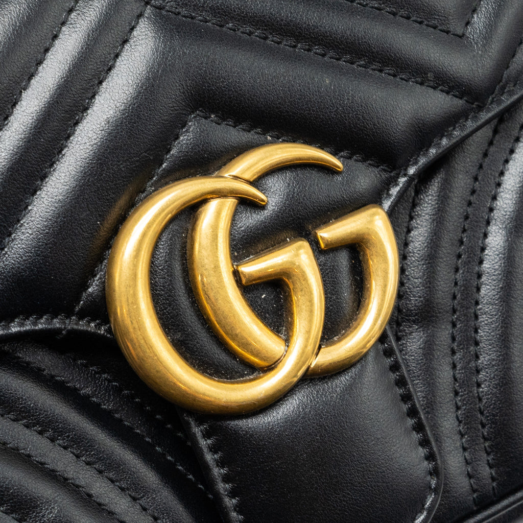 gucci-small-gg-marmont-shoulder-bag-calfskin-black-ghw