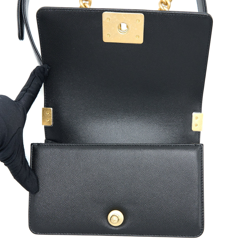chanel-small-boy-bag-caviar-black-ghw-microchip-2