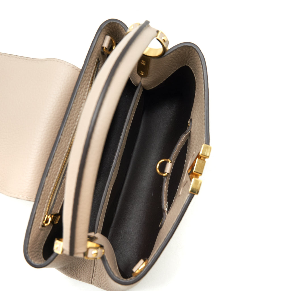 louis-vuitton-capucines-bb-taurillon-galet-ghw