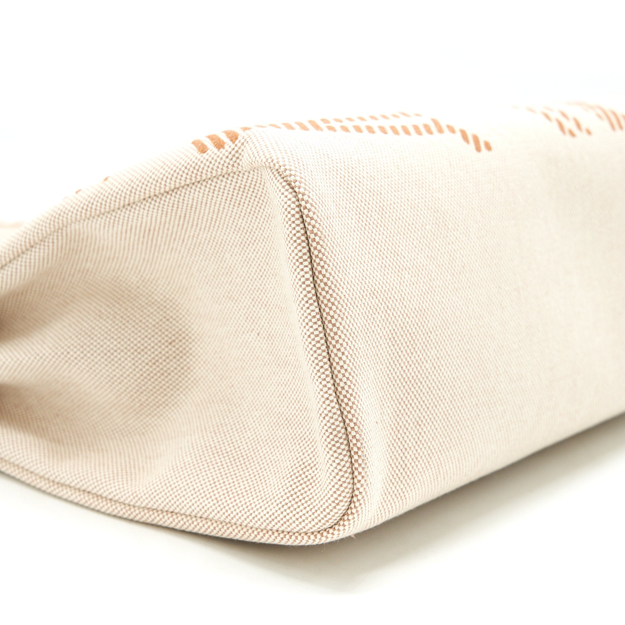 hermes-herbag-zip-31-toile-h-en-relief-brides-sable-ecru-beige-nat-sable-stamp-z