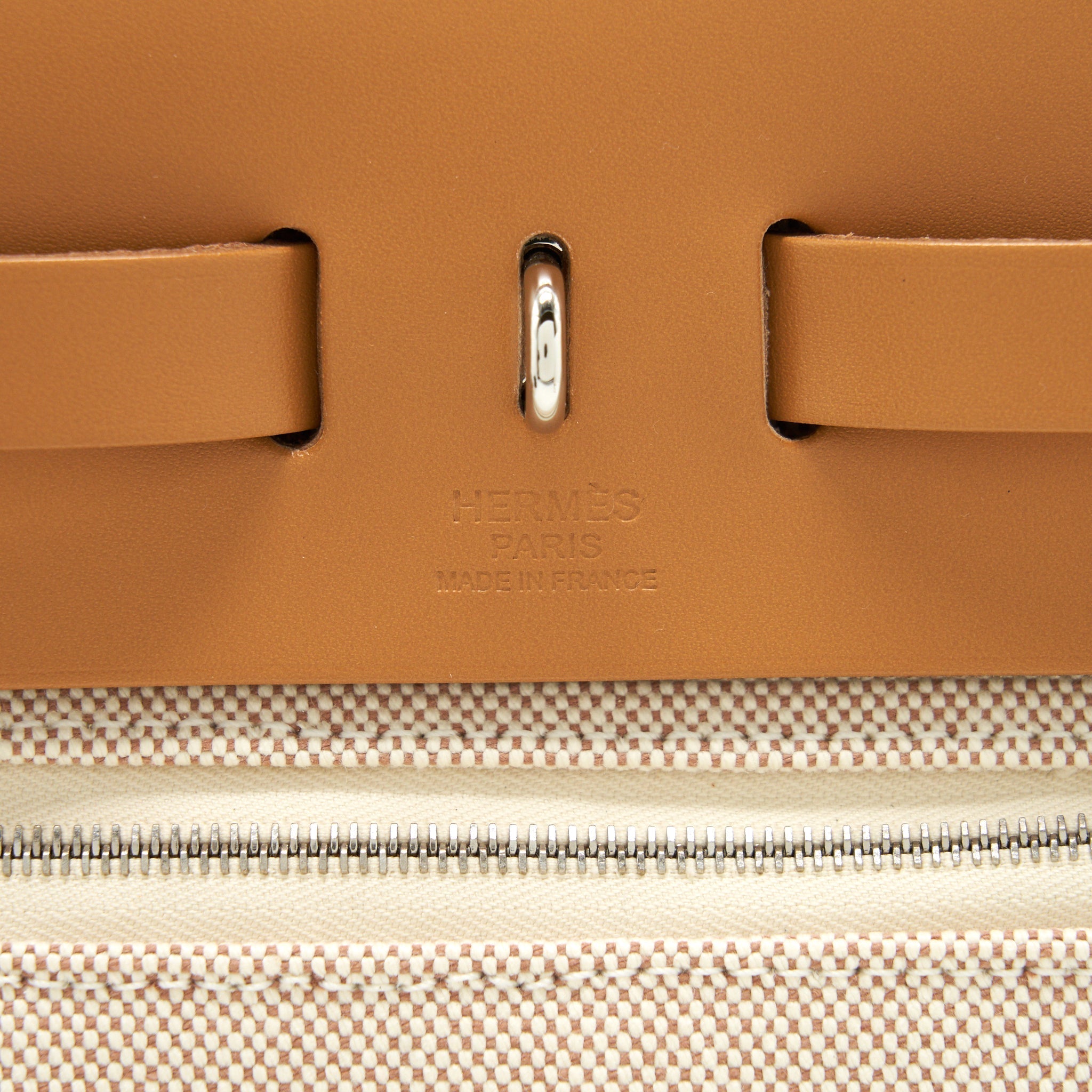 hermes-herbag-zip-31-toile-h-en-relief-brides-sable-ecru-beige-nat-sable-stamp-z