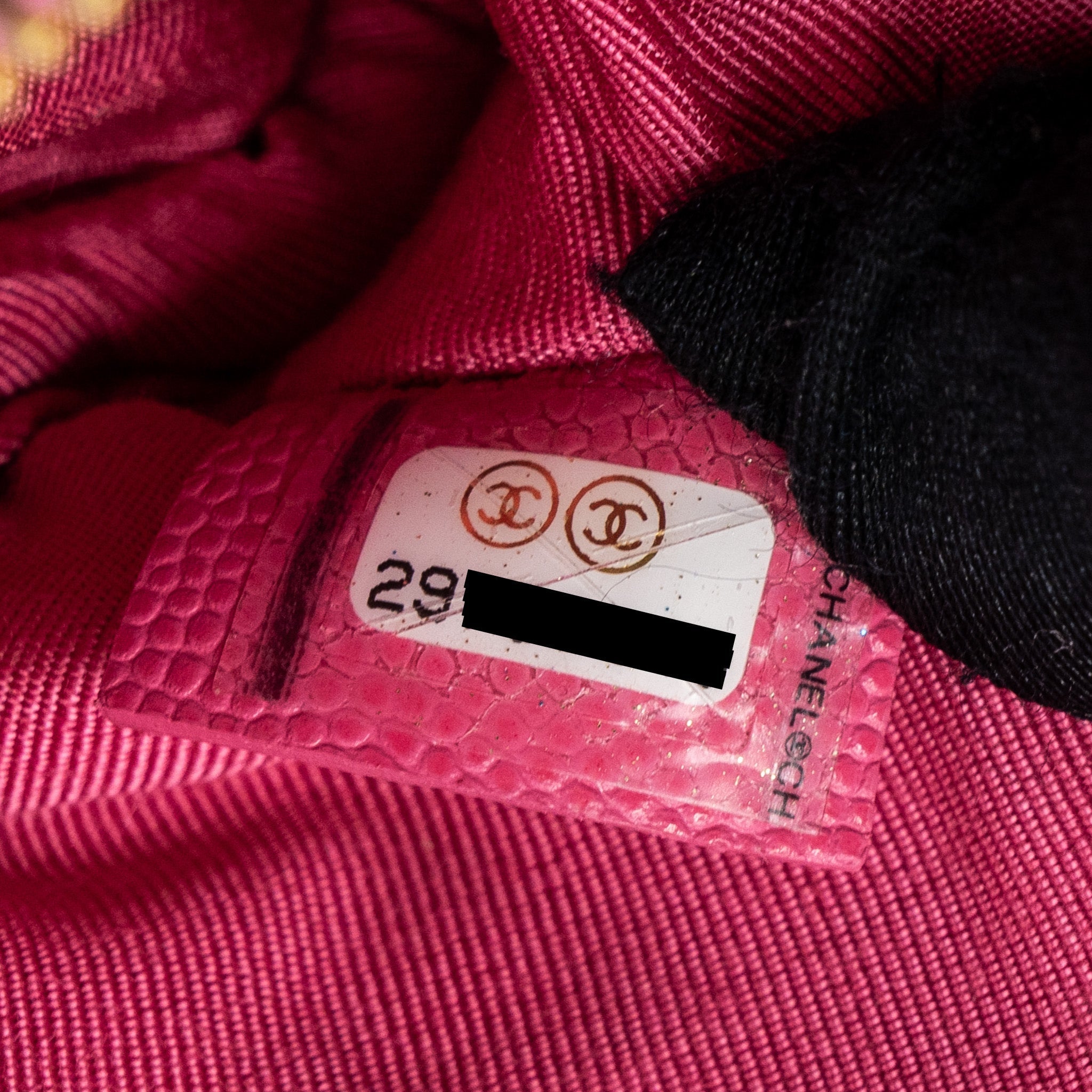 chanel-zippy-pouch-caviar-pink-lghw