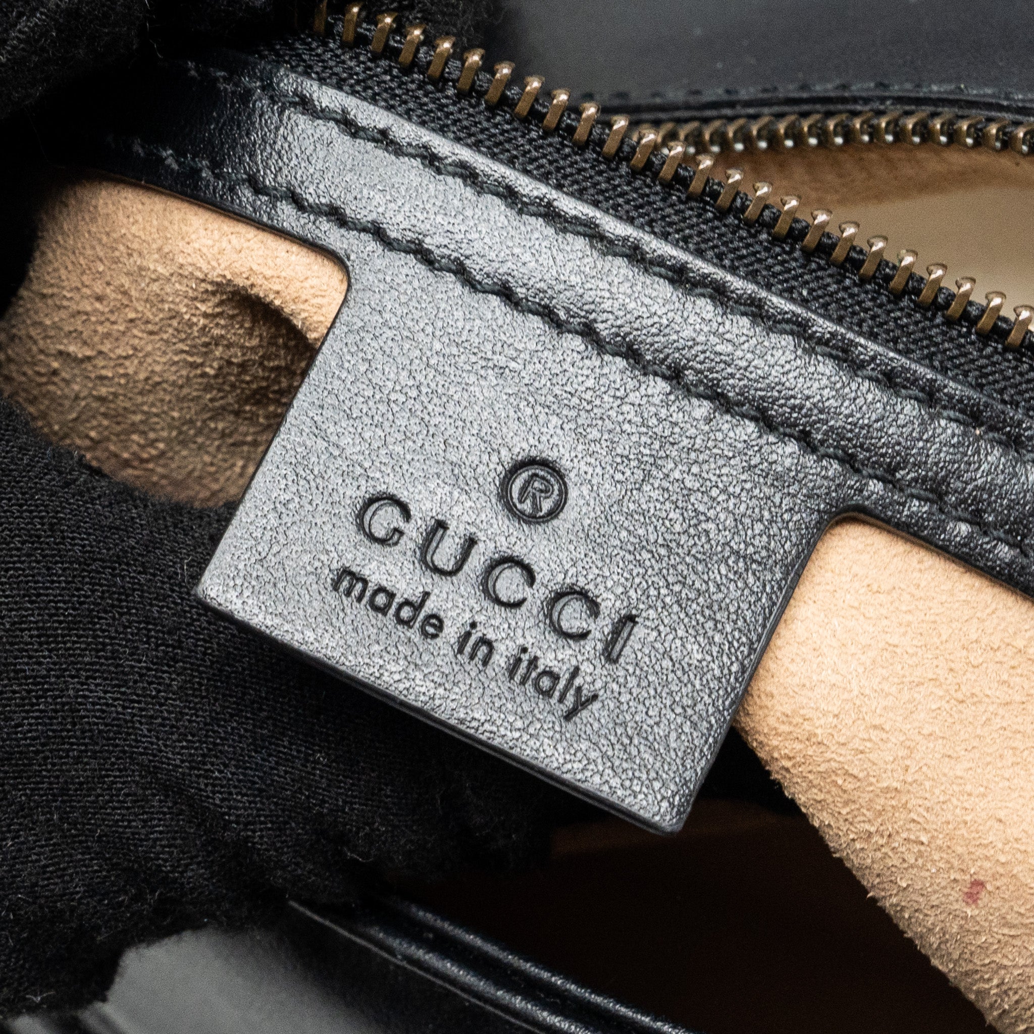 gucci-small-gg-marmont-shoulder-bag-calfskin-black-ghw