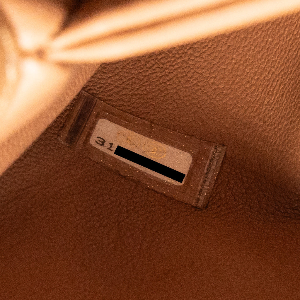 chanel-21p-small-coco-handle-caviar-caramel-lghw-1
