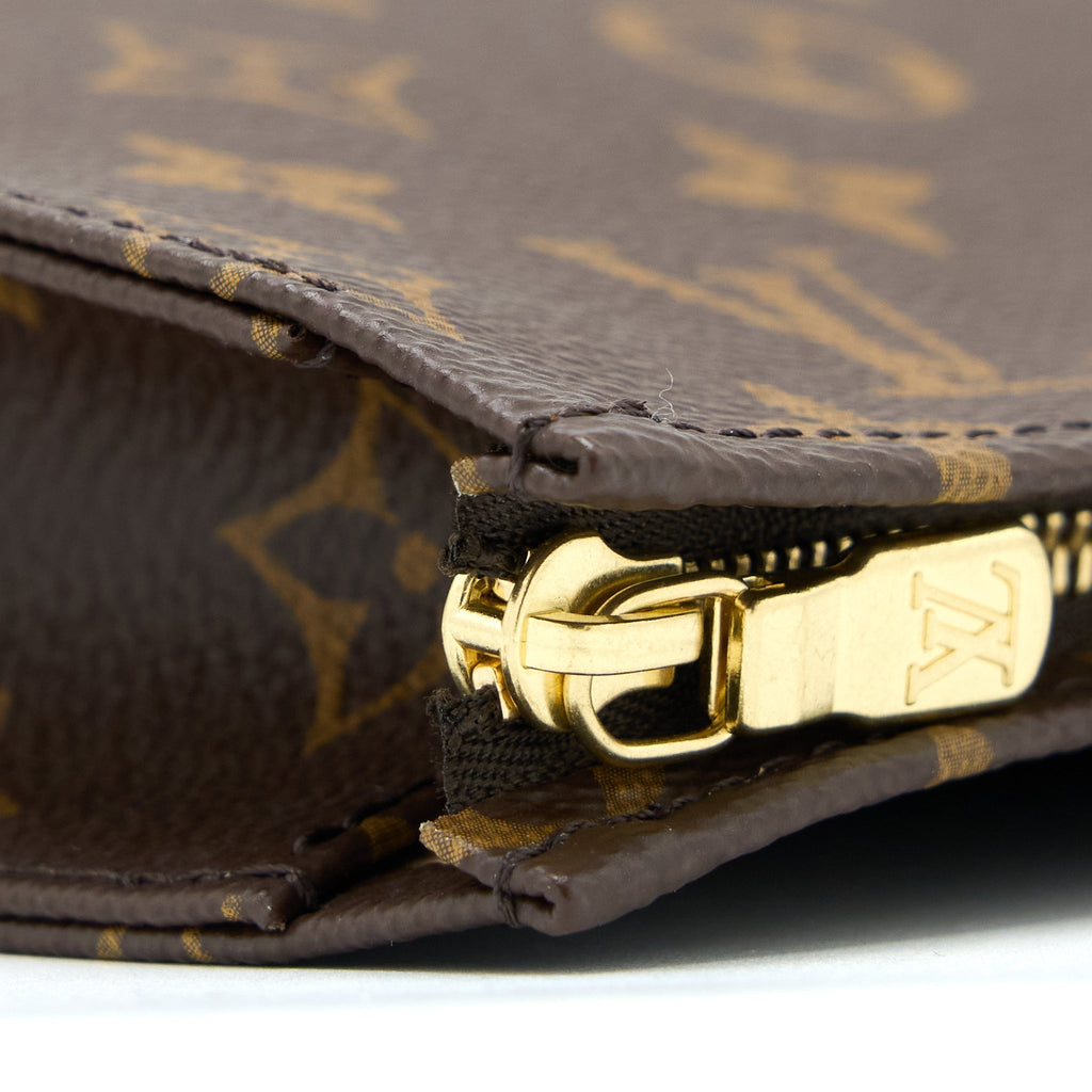 louis-vuitton-toiletry-pochette-26-monogram-canvas-ghw-3