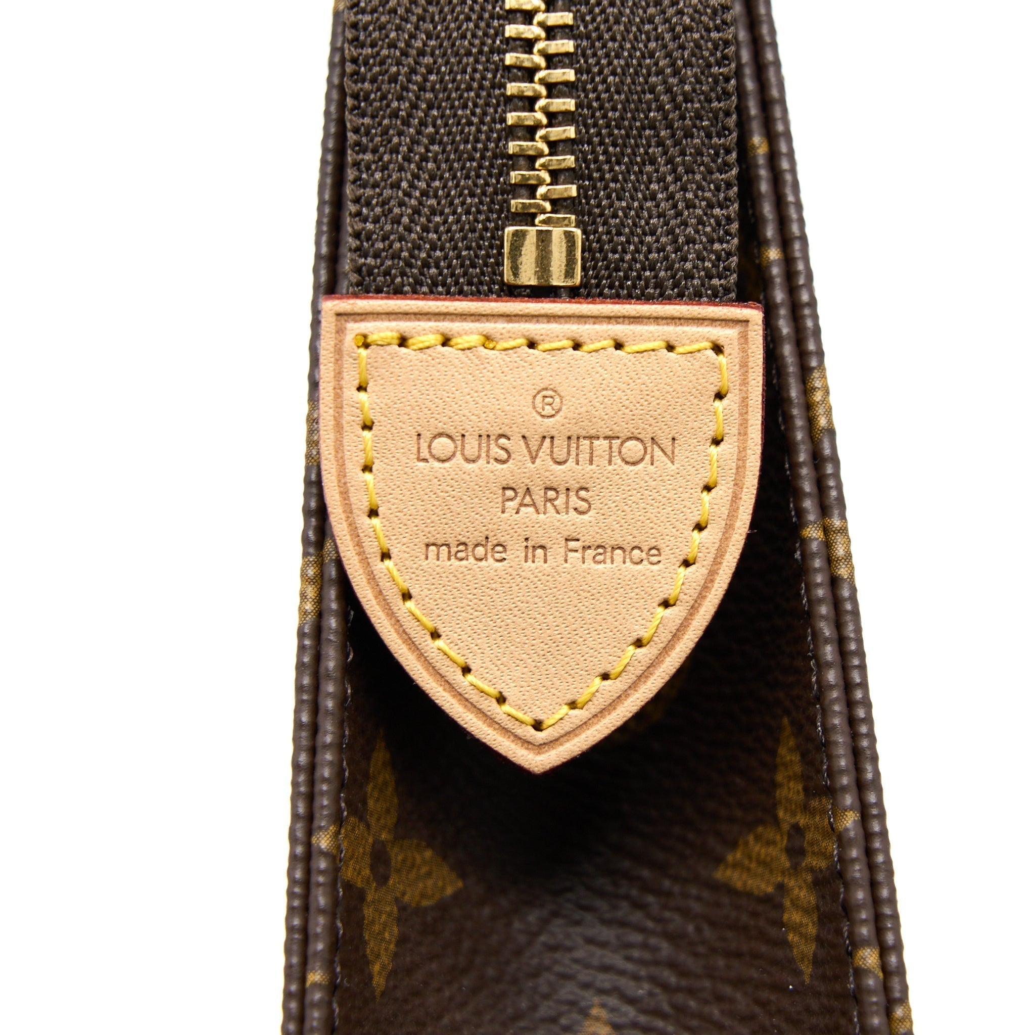 louis-vuitton-toiletry-pochette-26-monogram-canvas-ghw-3