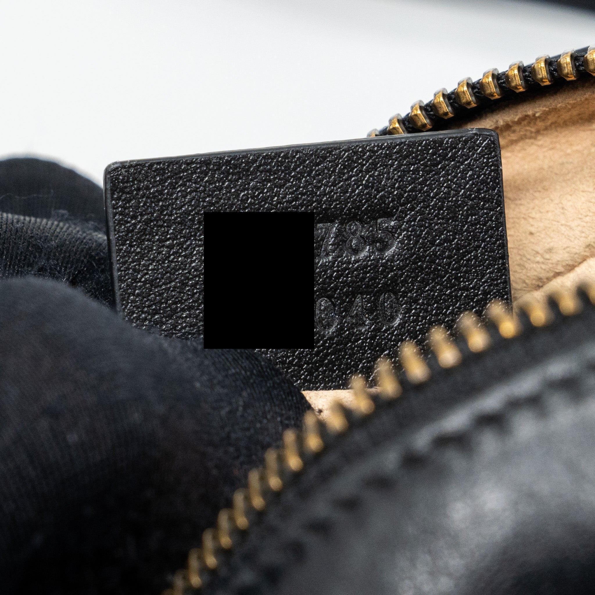 gucci-gg-marmont-camera-bag-black-ghw-1