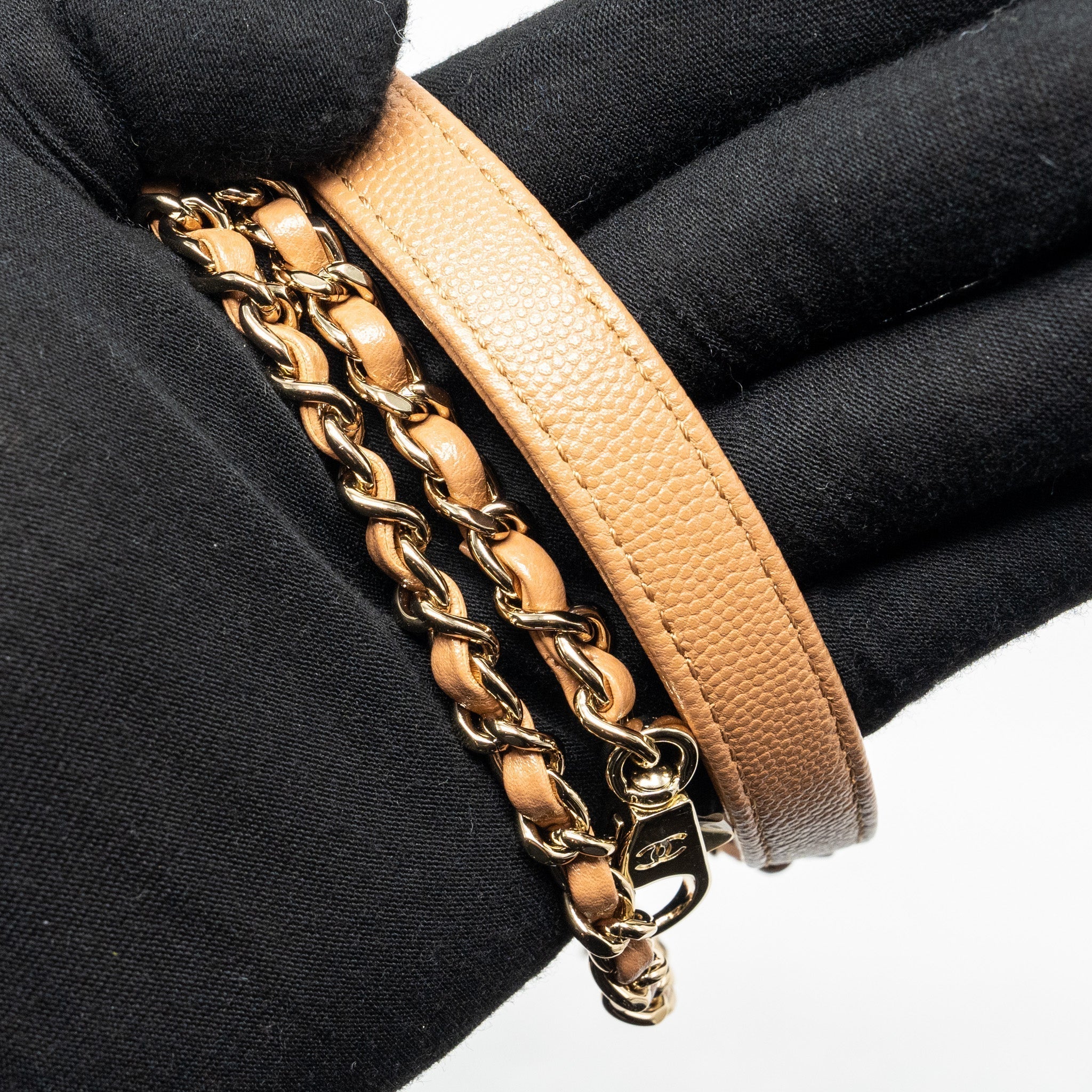 chanel-21p-small-coco-handle-caviar-caramel-lghw-1