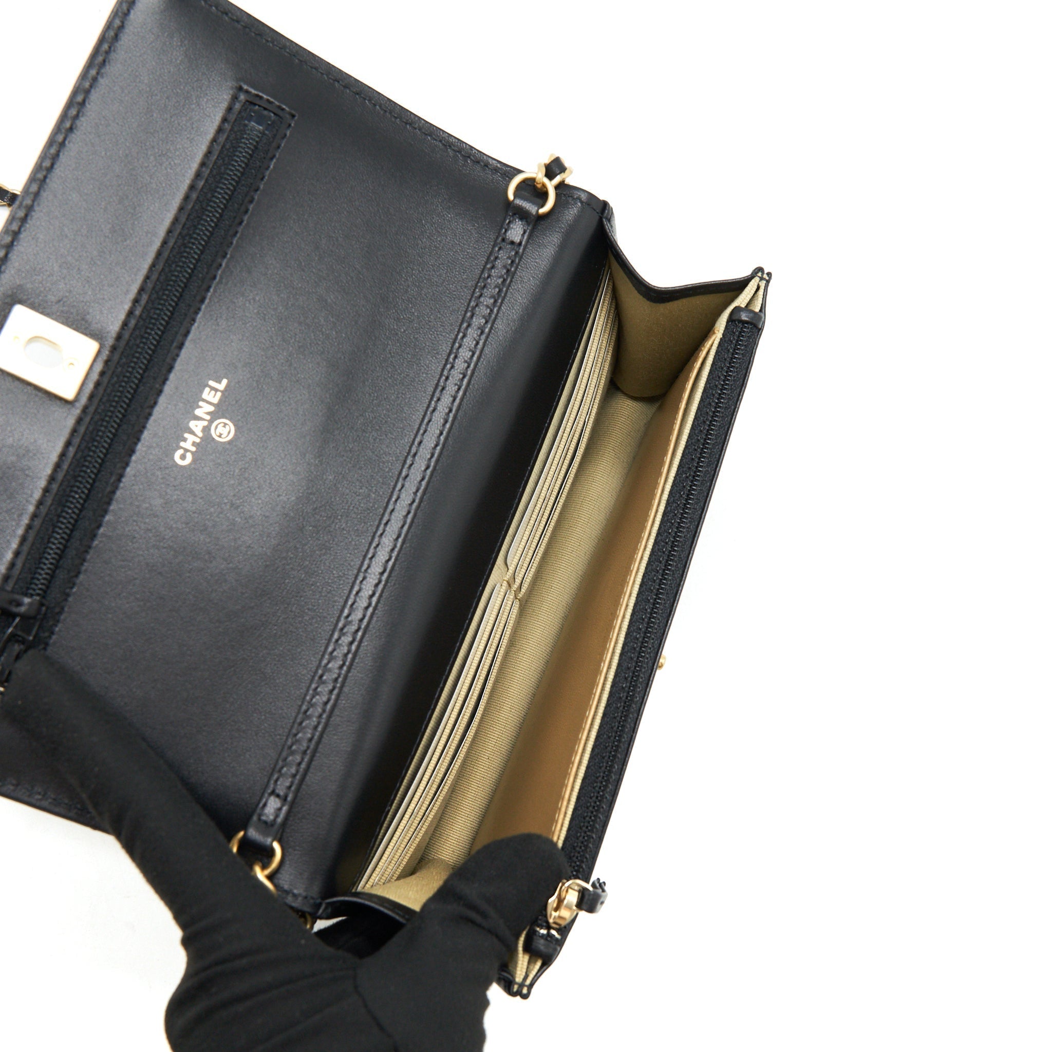 chanel-pearl-crush-wallet-on-chain-lambskin-black-ghw-microchip