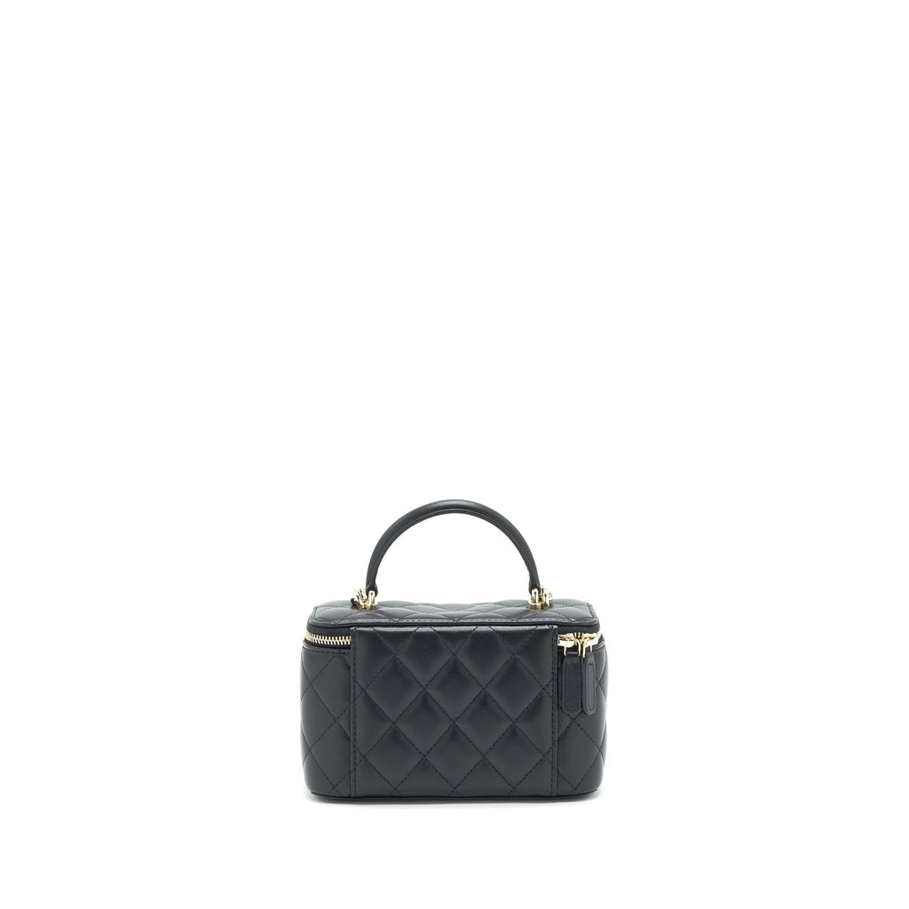 chanel-21k-top-handle-rectangular-vanity-with-chain-black-lghw