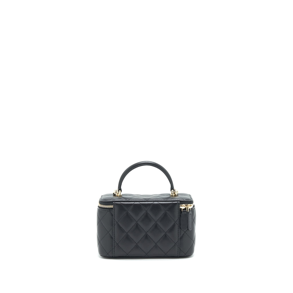 chanel-21k-top-handle-rectangular-vanity-with-chain-black-lghw-1
