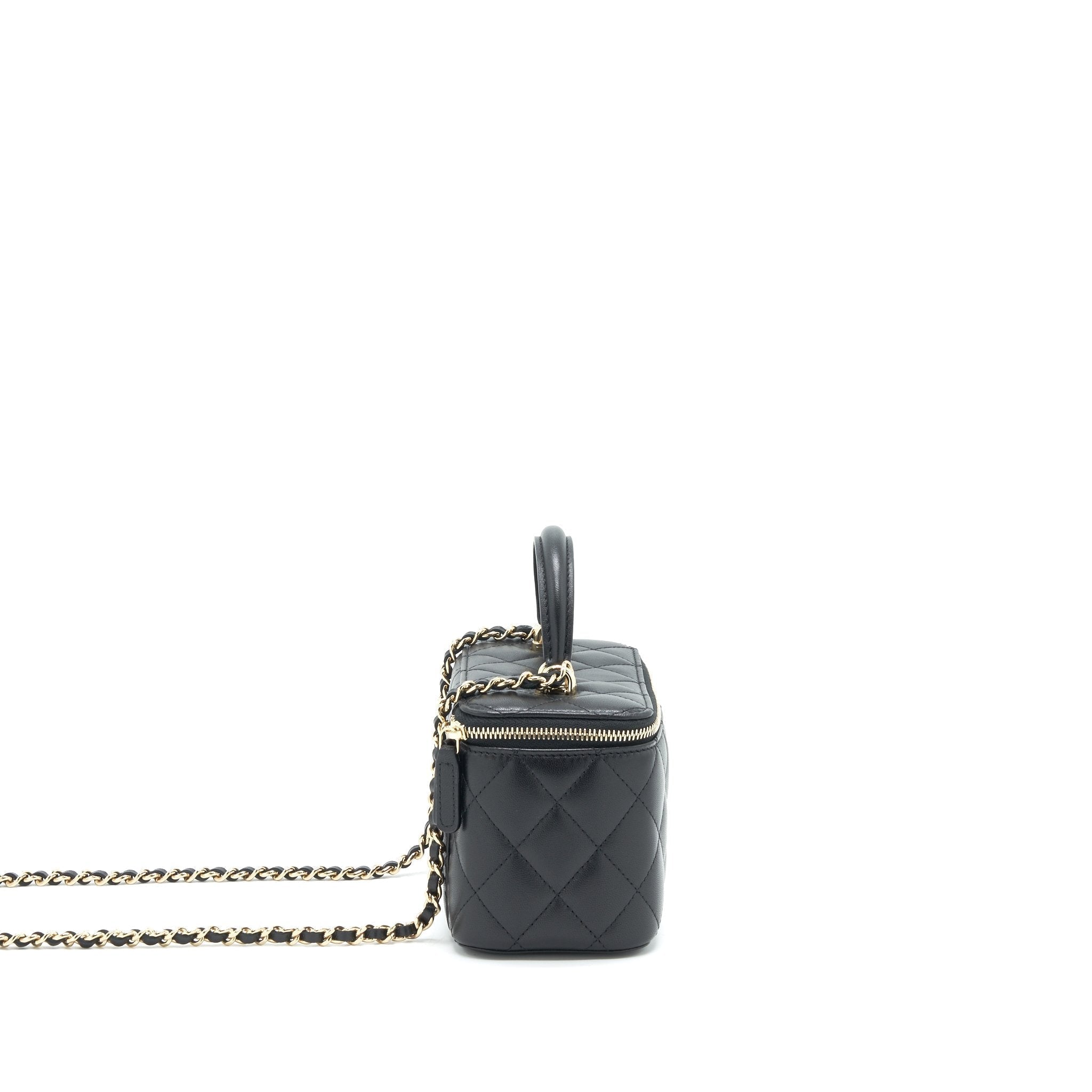 chanel-21k-top-handle-rectangular-vanity-with-chain-black-lghw