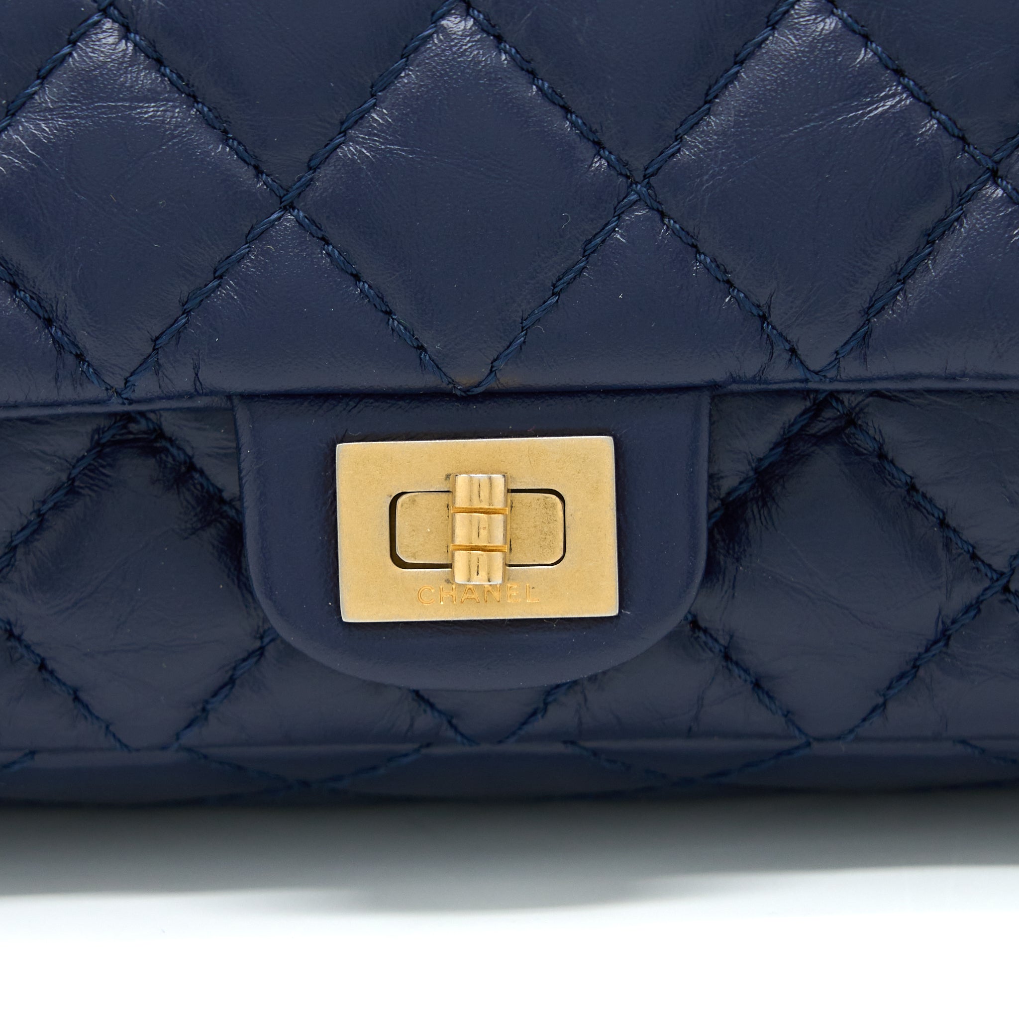 chanel-2-55-reissue-mini-waist-belt-bag-navy-ghw