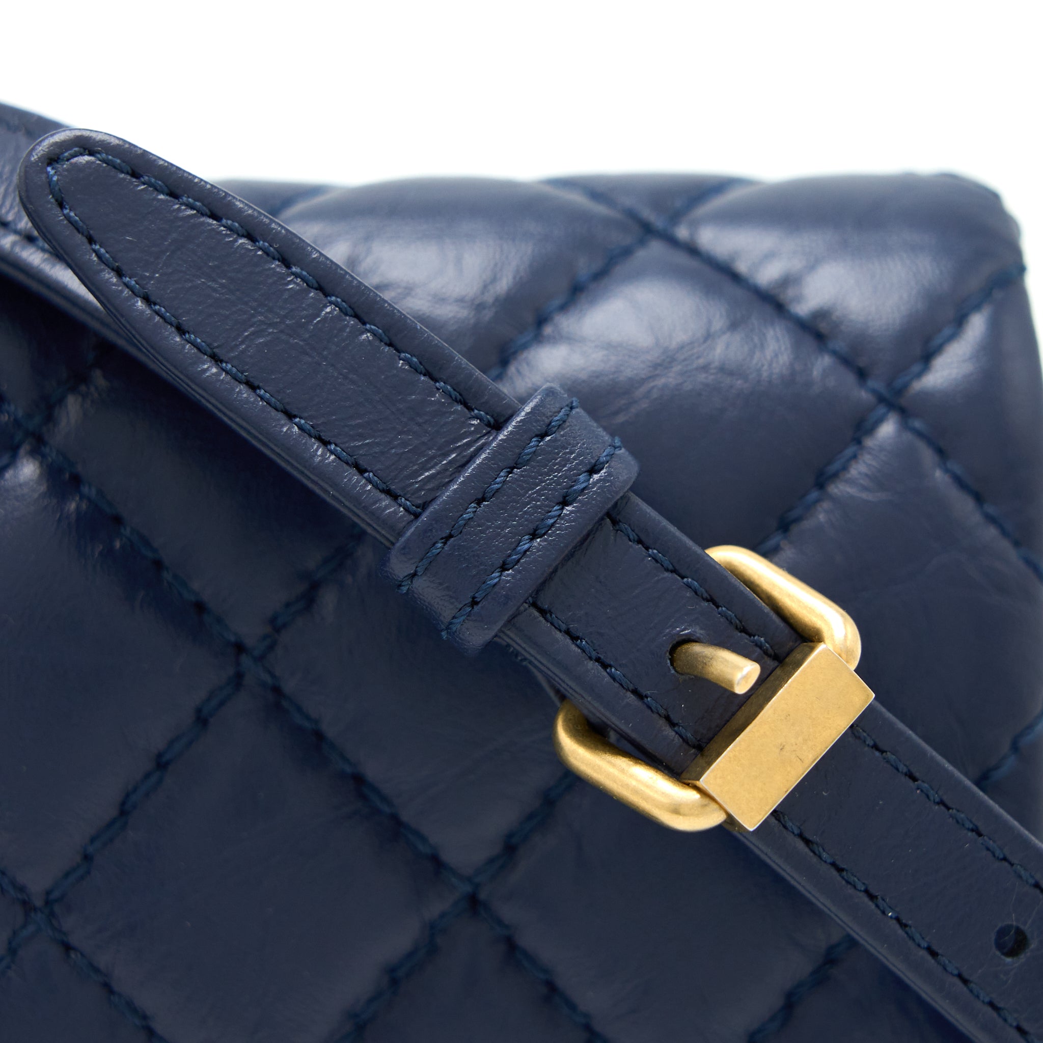 chanel-2-55-reissue-mini-waist-belt-bag-navy-ghw